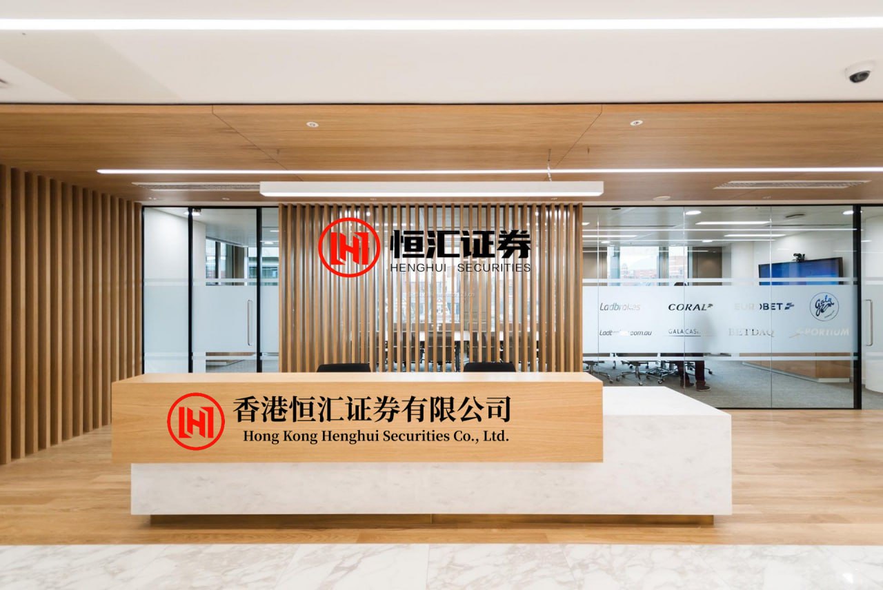 倍选网 伊朗外长阿拉格齐向地区国家外长阐述伊朗立场